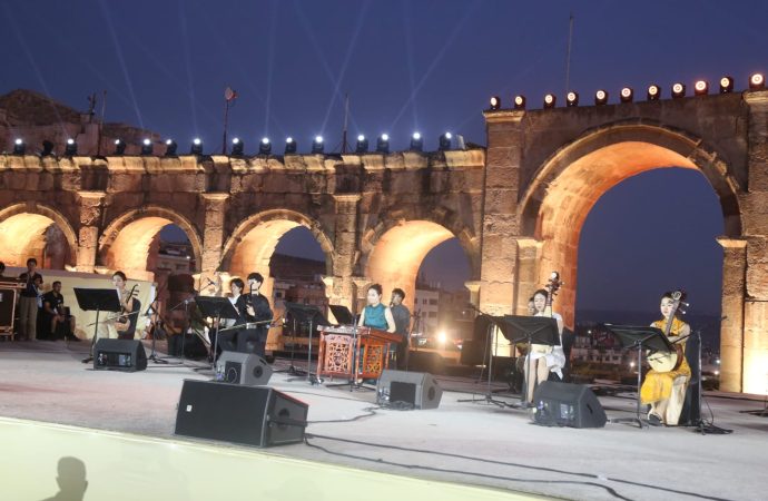 التراث الصيني والطرب الأردني يلتقيان على مسرح الهيبودروم في مهرجان جرش