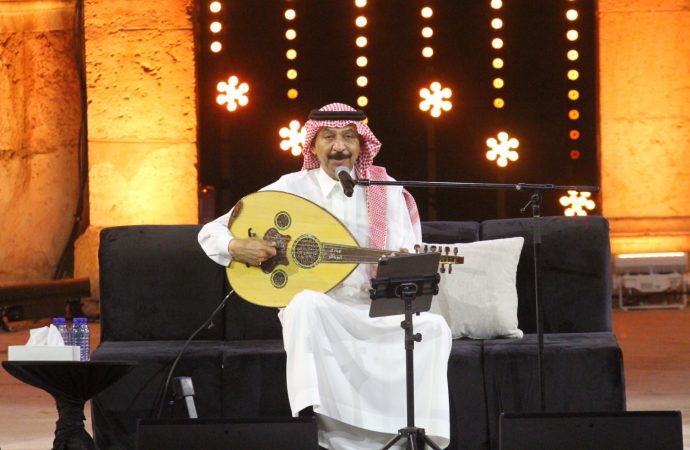 عبادي الجوهر يطرب جمهور جرش في أول ظهور له في مهرجان جرش